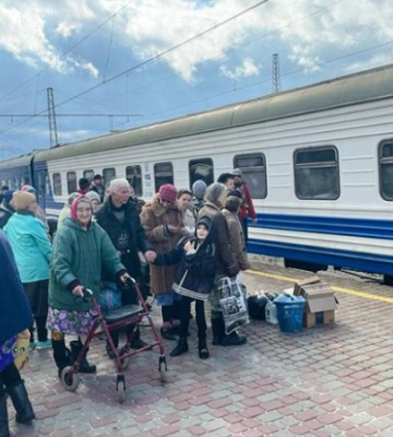 “У нас залишилося по жменьці їжі на день”: Куп’янський психоневрологічний інтернат пережив окупацію, обстріли і евакуацію