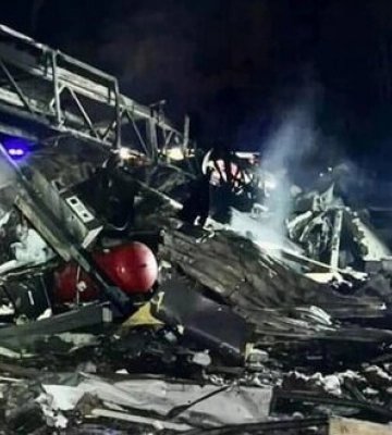 Ракетний удар по Дніпру – згоріла АЗС: двоє загиблих, четверо поранених