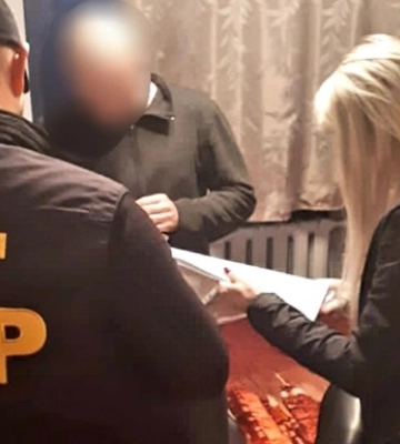 Черновицкие таможенники помогали контрабандистам сигарет