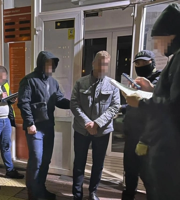 Депутата Чернігівської райради підозрюють в незаконому переправлення військовозобовязаного через кордон