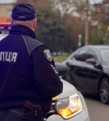 В Харькове полицейский забрал товарища из ВВК, сказав врачам, что задерживает его за мошенничество