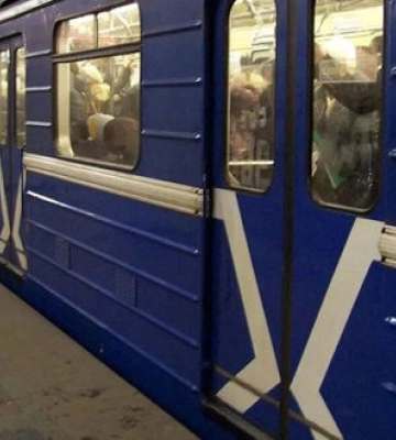 Київський метрополітен закупив 3,6 тис стільців для функціонування як укриття