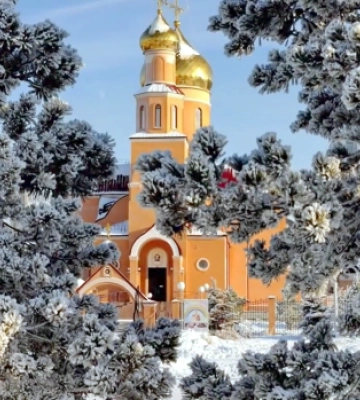 Українці розривають із церквою, якій вірили століттями: кого обирають натомість
