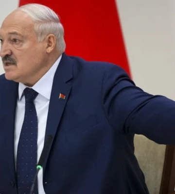 Лукашенко пожалівся, що Путін досі не передав йому «Орєшніка»