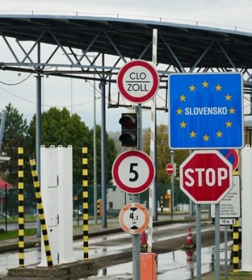 На кордоні зі Словаччиною обмежено рух транспорту: деталі