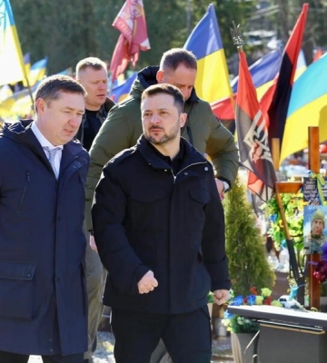 Зеленский приехал во Львов, в ОВА анонсируют важные встречи. Фото, видео