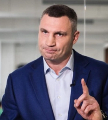 Декларація Віталія Кличка: зарплата мера Києва, елітні годинники, позика брату та елітний рояль