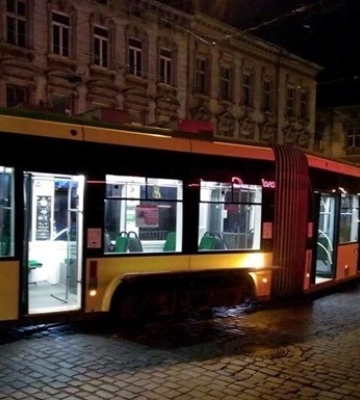 У Львові чоловік загинув під колесами трамвая