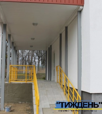Служба відновлення та розвитку інфраструктури активізувала відновлення лікарні в Тростянці