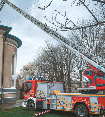 У Чернівцях на Клокучці горіла Свято-Троїцька церква