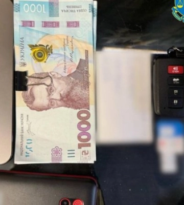 Поліція затримала у Харкові трьох шахраїв, які пропонували послуги з «дистанційного цілительства»