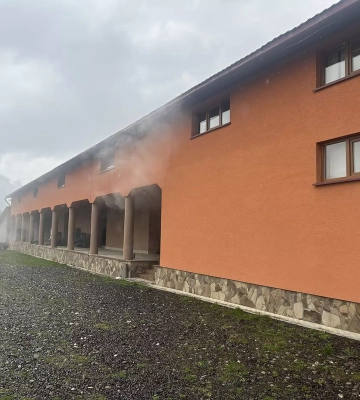 У селі Нижня Апша рятувальники ліквідували пожежу в магазині
