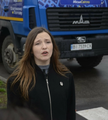 З пам’ятника на місці відпочинку Петра І зняли полотно: перший етап демонтажу стартував у Полтаві