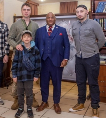 Духовний радник Трампа зустрівся із захисниками «Азовсталі»