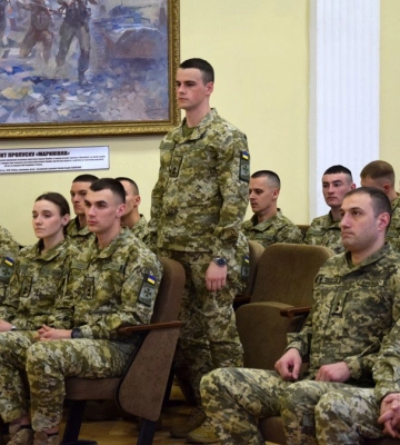 Лави Волинського прикордонного загону поповнили молоді лейтенанти 