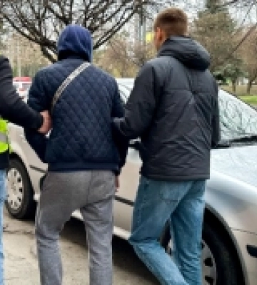 Рівне: працівники карного розшуку затримали грабіжника, який пограбував чоловіка