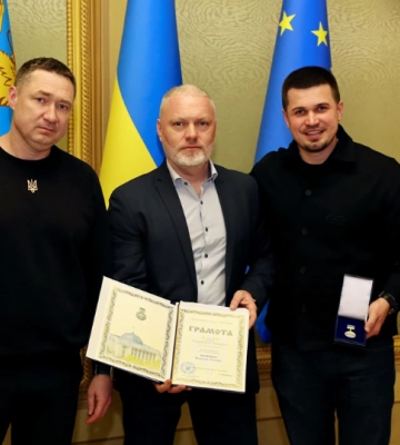 Голова правління Львіввобленерго, яке пов&#039;язують з Коломойським і Суркісом, отримав грамоту за заслуги перед українським народом