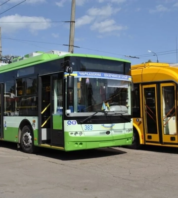 У Херсоні призупинено рух електротранспорту через пошкодження контактної мережі