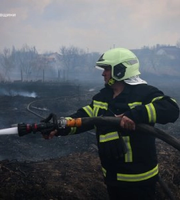 1 квітня та в ніч проти 2 вогнеборці ліквідували п&#039;ять пожеж