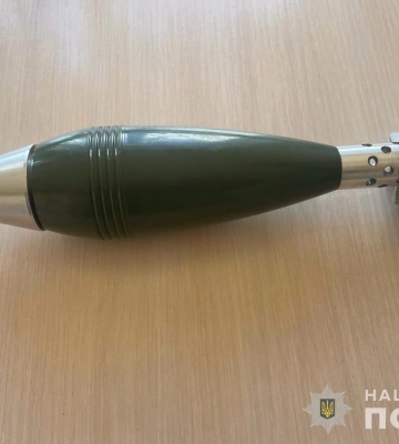 Евакуювали всю школу: на Закарпатті пʼятикласник приніс на уроки макет міни