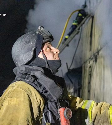 Росіяни завдали масованого удару дронами по Харкову: постраждали 9 людей, серед яких діти