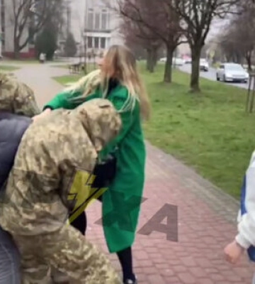 Конфликт с избиением с участием ТЦК во Львове: в военкомате говорят, что мужчина, воспользовавшись потасовкой, убежал. ВИДЕО