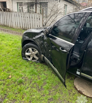 У Черкасах два автомобілі не розминулися на перехресті