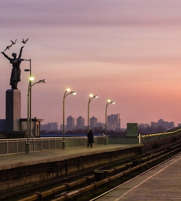 В Киеве на два дня ограничат движение поездов между станциями метро «Лесная» и «Днепр»