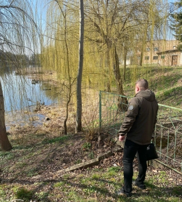На Рівненщині, неназвана особа, обмежила доступ громадян до річки