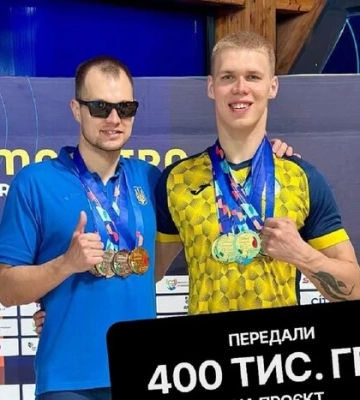 Двоє паралімпійців з Донеччини задонатили на ЗСУ 400 тис. грн