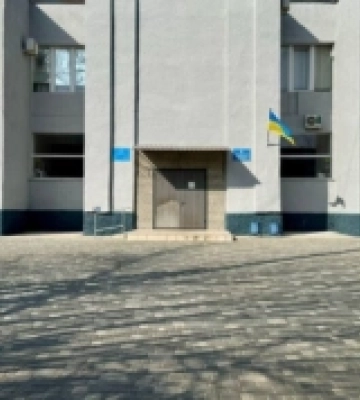 Посадовицю Білгород-Дністровського суду відпустили під заставу у справі по переправленню чоловіків за кордон