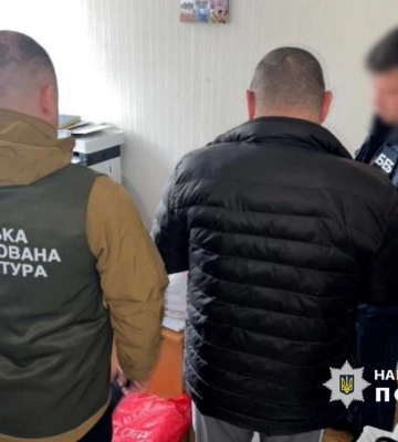 Військові будували будинок за 3 млн грн &quot;бойових&quot;: викрито ексзаступника командира в/ч та його підлеглого на Донеччині. ФОТО