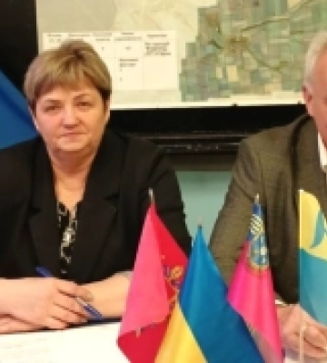 Радивилівська громада стала партнером прифронтового Степногірська у Запорізькій області