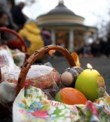Українцям заборонять відвідувати церкви та кладовища: де посилять заходи безпеки на Великодні свята