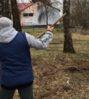 У дитсадку села на Волині влаштували весняне прибирання