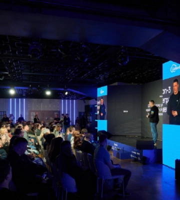 Ключові виклики штучного інтелекту: що обговорювали на AI Day 2025 Forbes Ukraine за участі FAVBET Tech