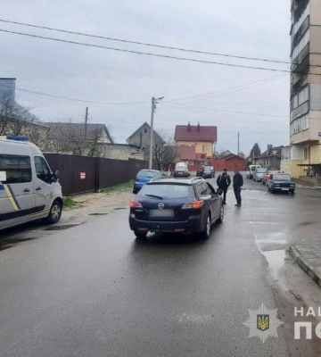 У Луцьку трирічна дитина потрапила під колеса авто
