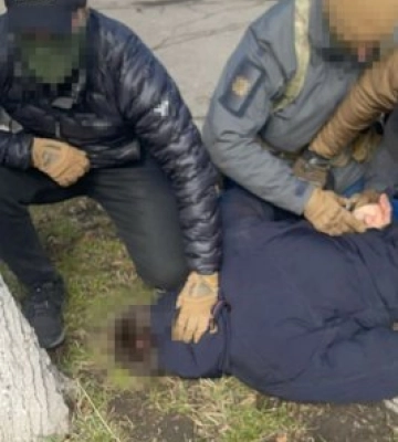 СБУ затримала на Сумщині заступника директора навчального закладу, який «зливав» рашистам локації ЗСУ