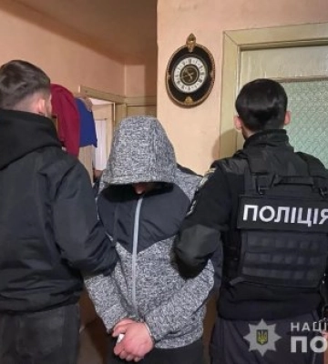 Протягом доби на Закарпатті поліція затримала двох наркоторговців