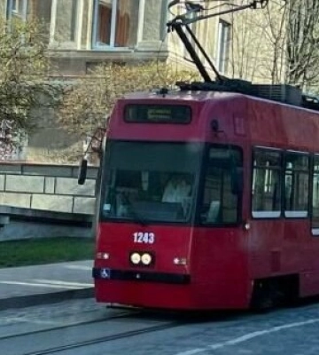 У Львові на лінії виїхали ще два бернські трамваї