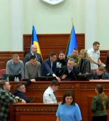 Депутати Київради після скандалу визначилася з голосуванням щодо відставки секретаря