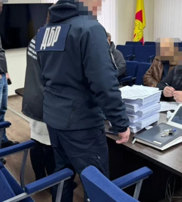 "Форма" лише на вигляд: депутата судитимуть за постачання фальшивого одягу ЗСУ "Форма" лише на вигляд: депутата судитимуть за постачання фальшивого одягу ЗСУ