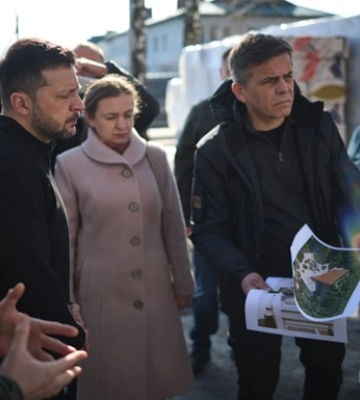 Зеленський відвідав школу у селі Ягідне, де росіяни тримали майже місяць усіх жителів