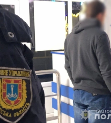 Житель Білгород-Дністровського району  після сварки з дружиною погрожував підірвати у будинку гранату