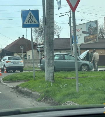 У Черкасах тролейбус в’їхав у “Рено”