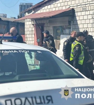 Двоє людей загинули внаслідок вибухів гранати в магазині Києва