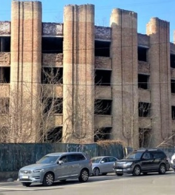 У Києві на аукціон виставлять недобудовану дитячу клініку: стартова ціна 7,5 млн грн