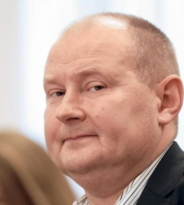 Экс-судье Чаусу смягчили наказание