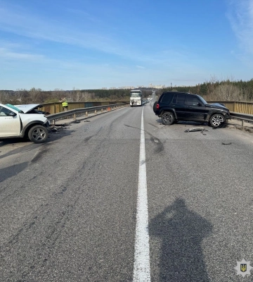 ДТП на харьковской окружной: погиб мужчина, ребенок в тяжелом состоянии 