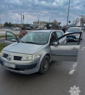 Перевозив неповнолітніх пасажирів: у Львові патрульні склали протокол на водія з ознаками сп'яніння